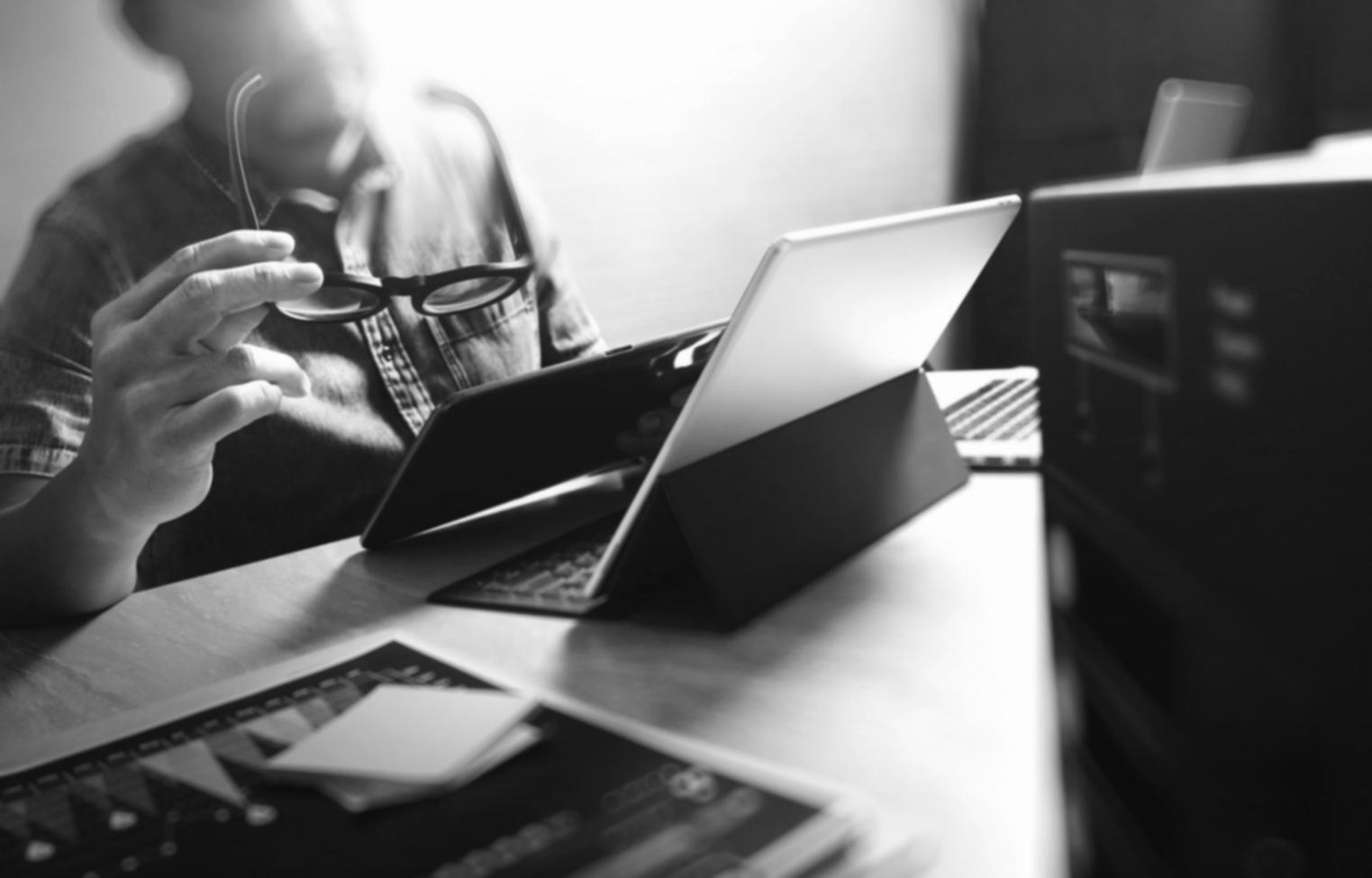 AGI-Entwicklung und Forschung